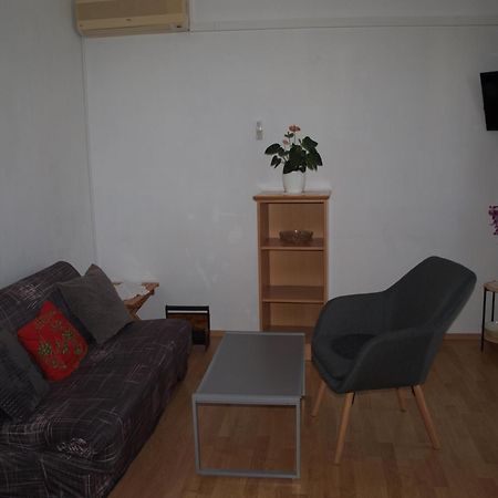 Rooms With A Parking Space Krk - 13553 Vrh  Bagian luar foto