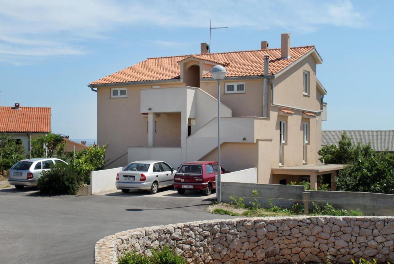 Rooms With A Parking Space Krk - 13553 Vrh  Bagian luar foto