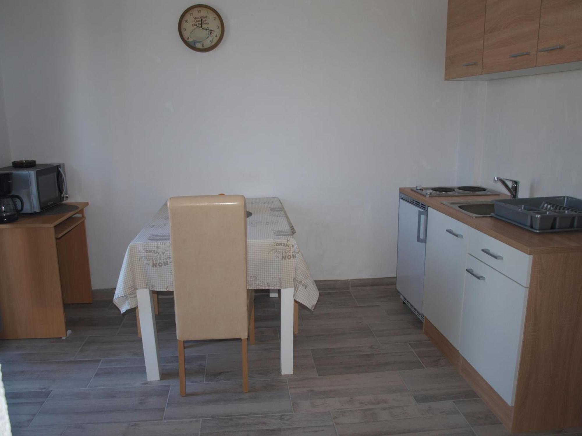 Rooms With A Parking Space Krk - 13553 Vrh  Bagian luar foto